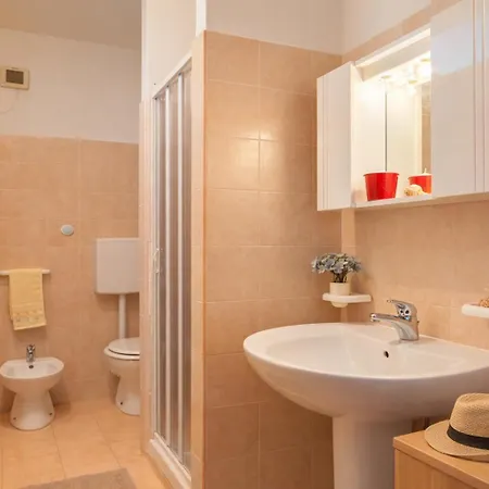 Piazza Verdi Sp Roseto Apartment *